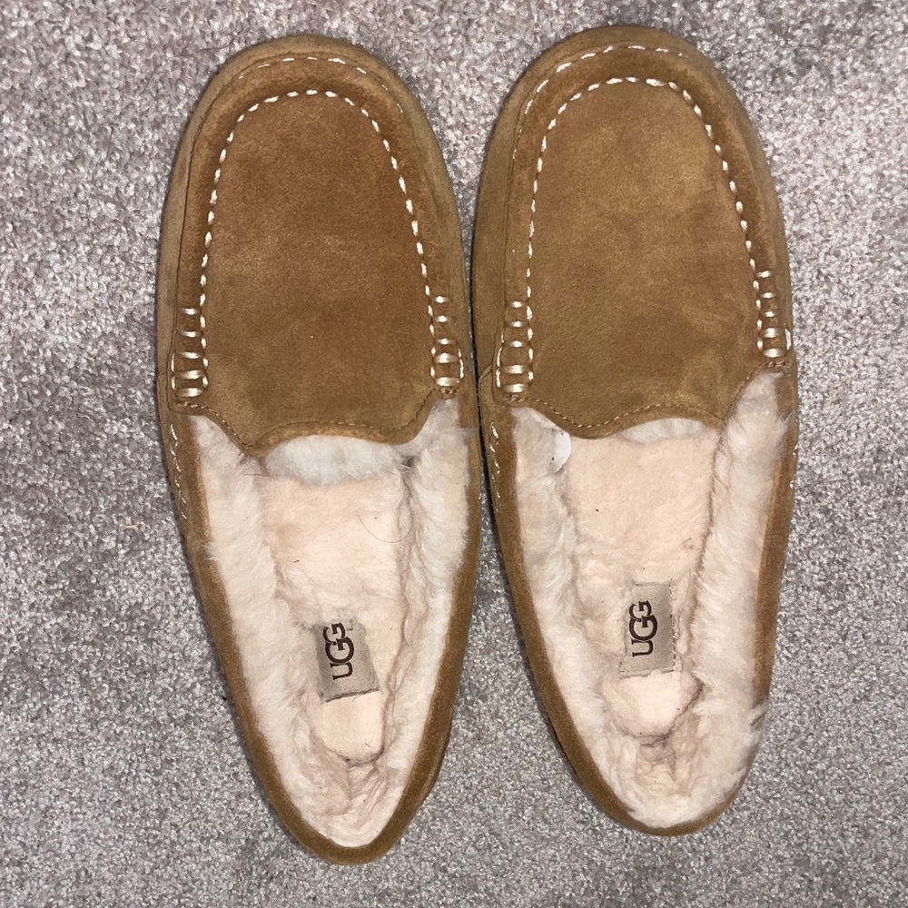 Ugg Ansley slippers